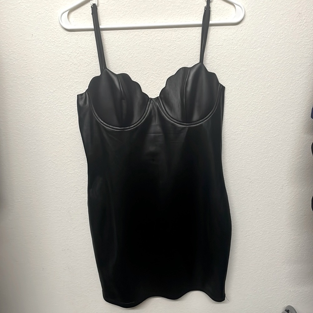 Black spandex dress with seashell style bust - size Large